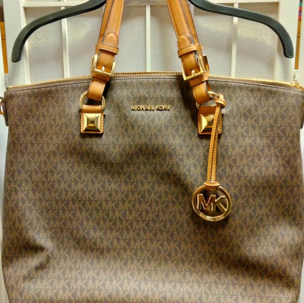New Authentic Michael Kors Tote